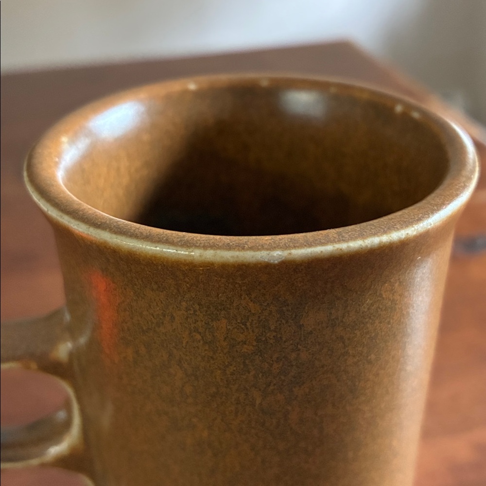 Bennington Potters stoneware trigger Mug / Vase - Picture 8 of 9